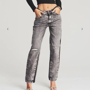NWOT SER.O.YA MAGGIE MID RISE JEAN
